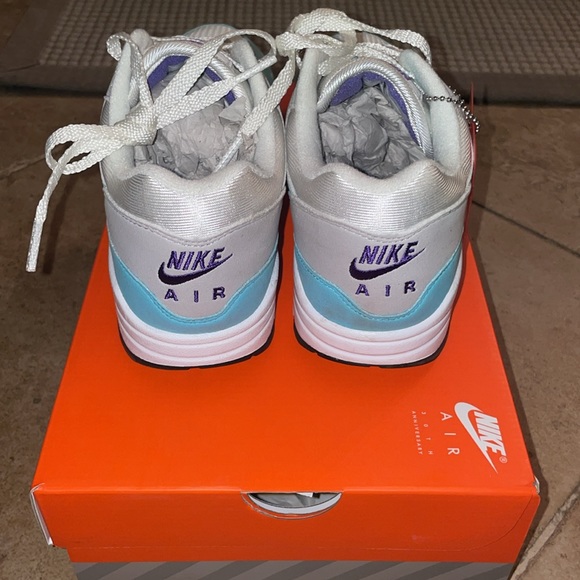 Nike Air Max 1 Anniversary Sneakers - Picture 4 of 11